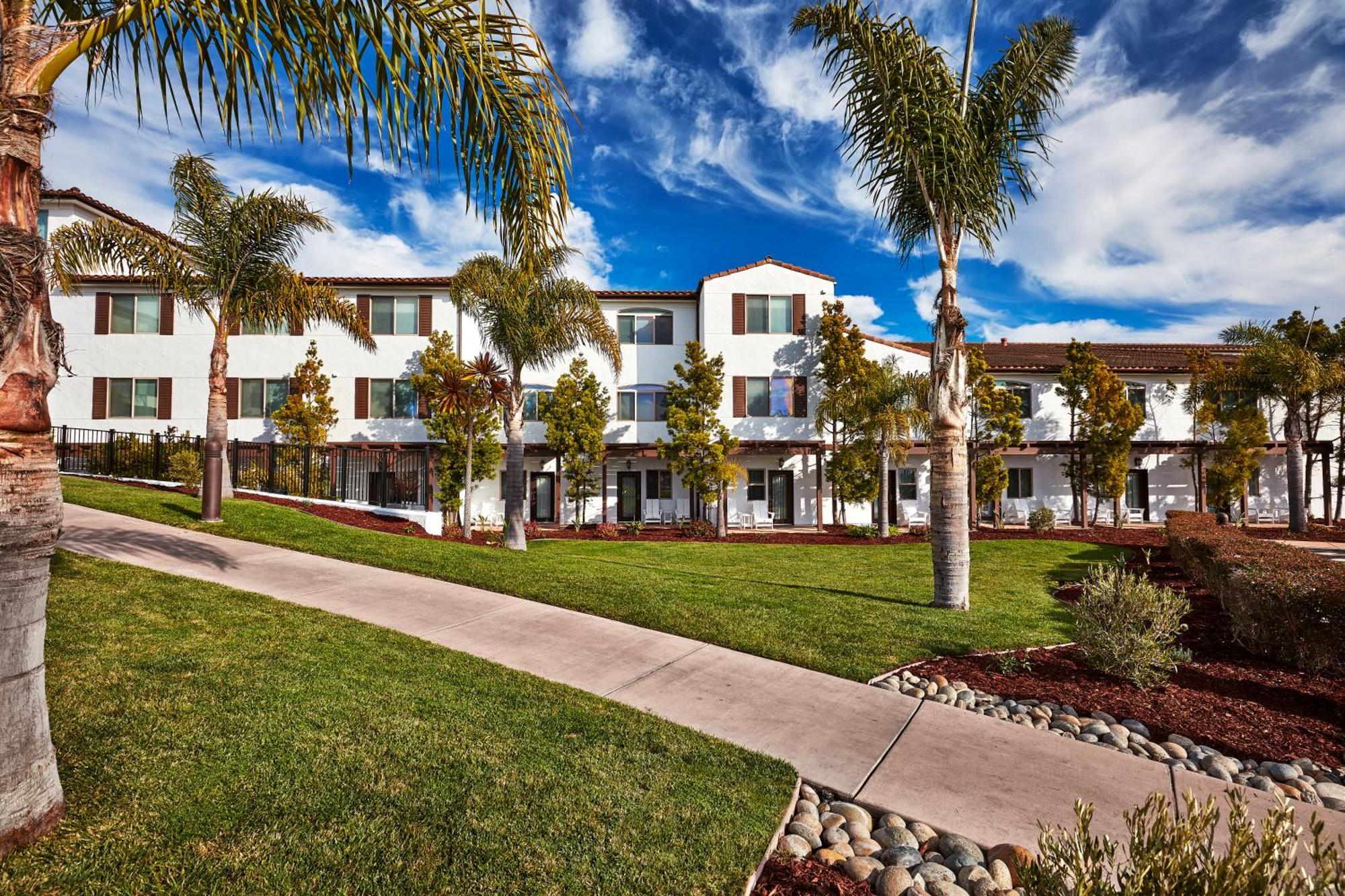 Hilton Garden Inn San Luis Obispo/Pismo Beach Exterior photo