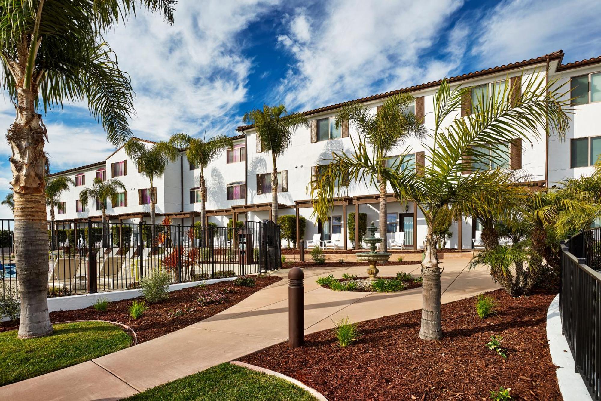 Hilton Garden Inn San Luis Obispo/Pismo Beach Exterior photo